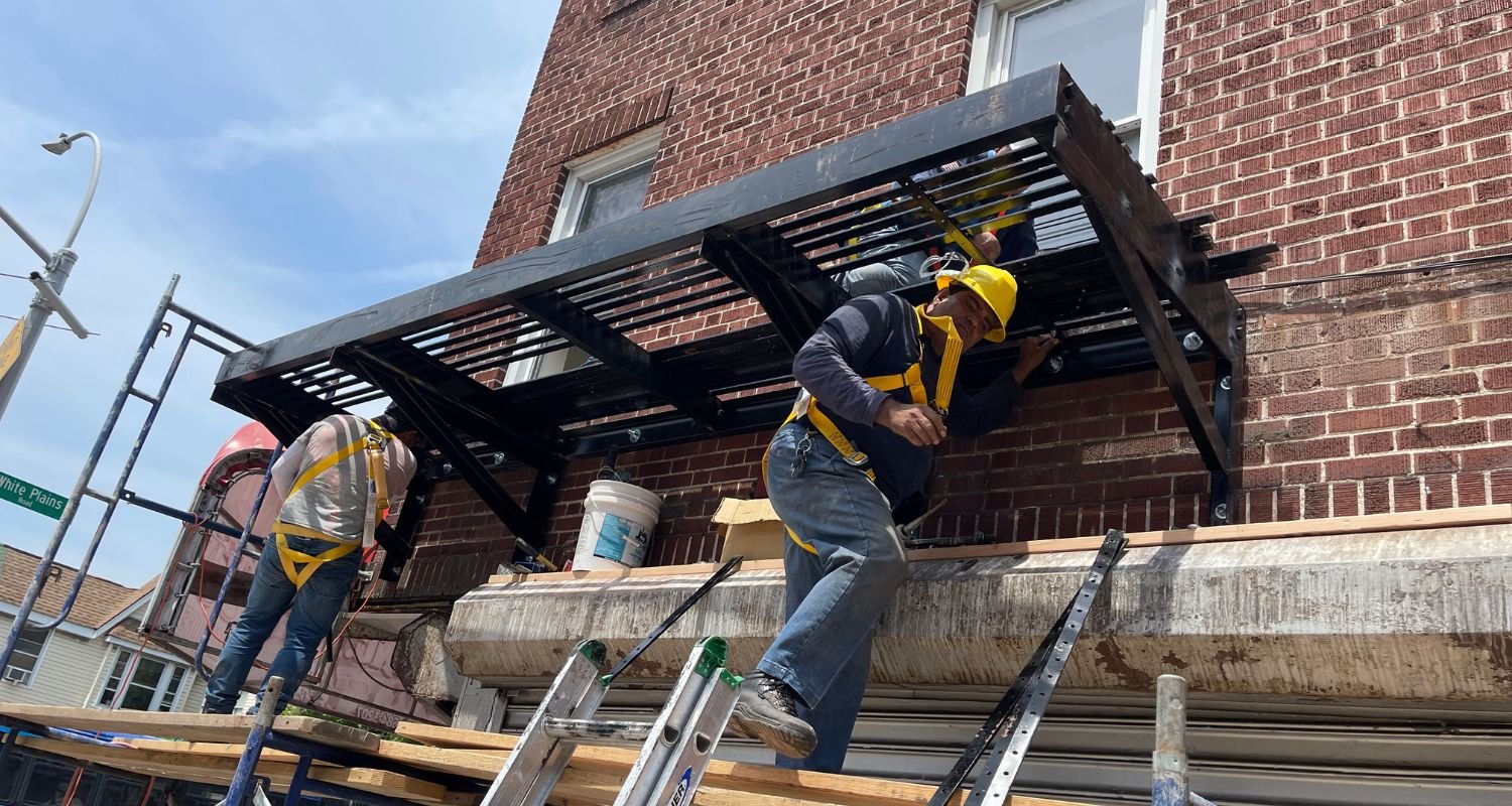 what happens if a fire escape fails during an emergency